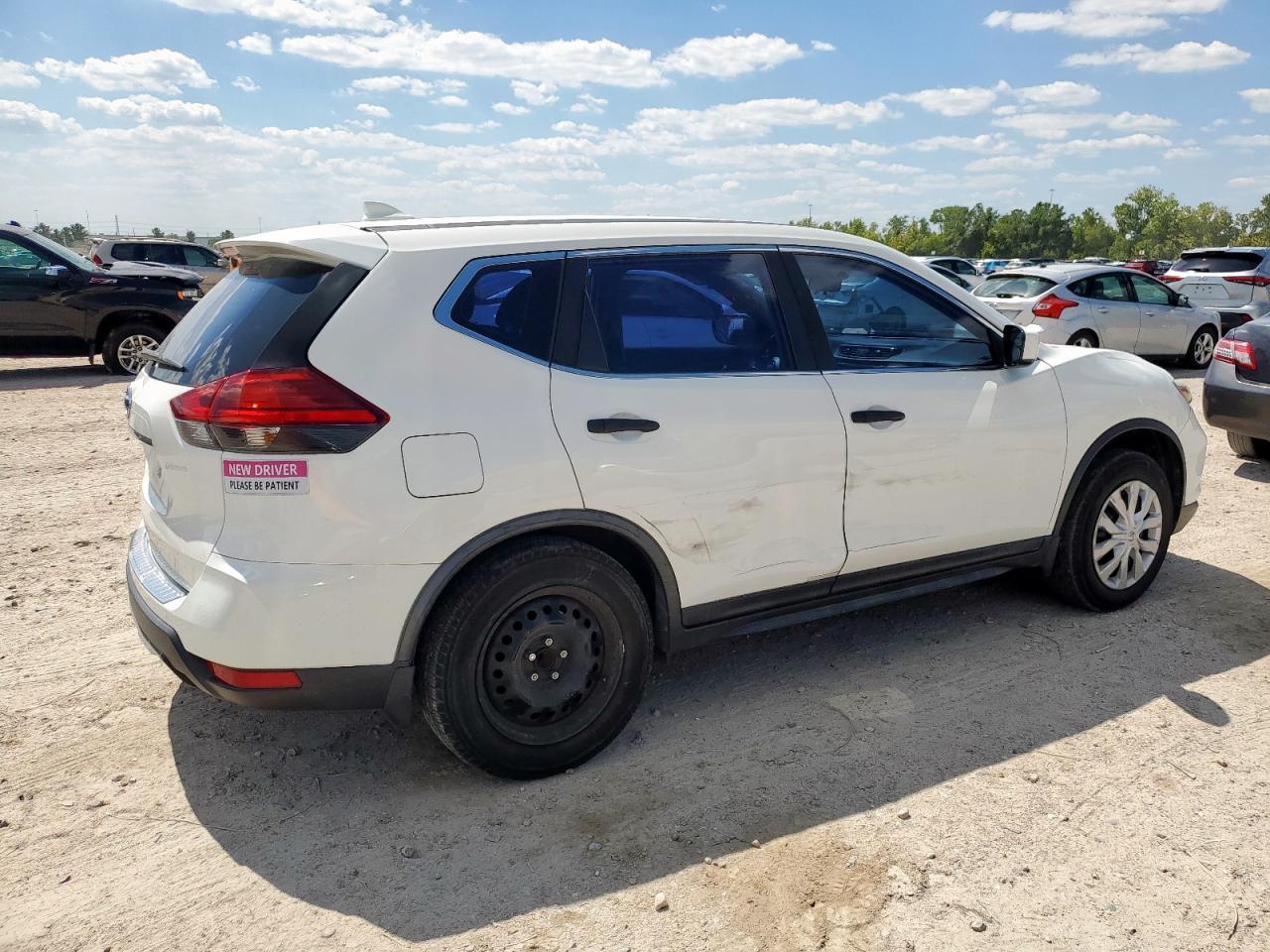 2017 NISSAN ROGUE