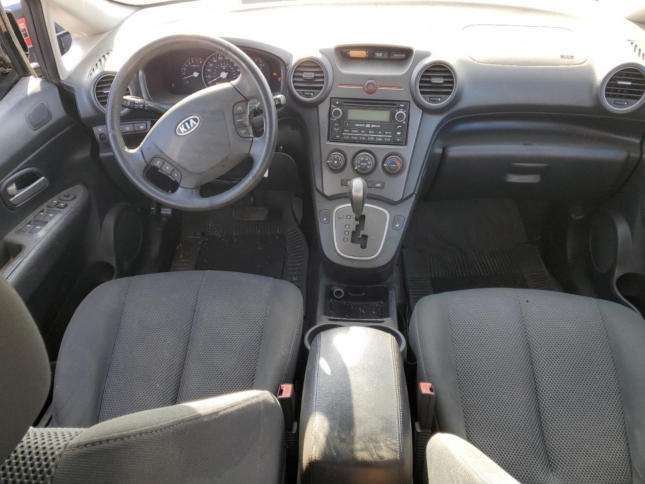 2009 KIA RONDO