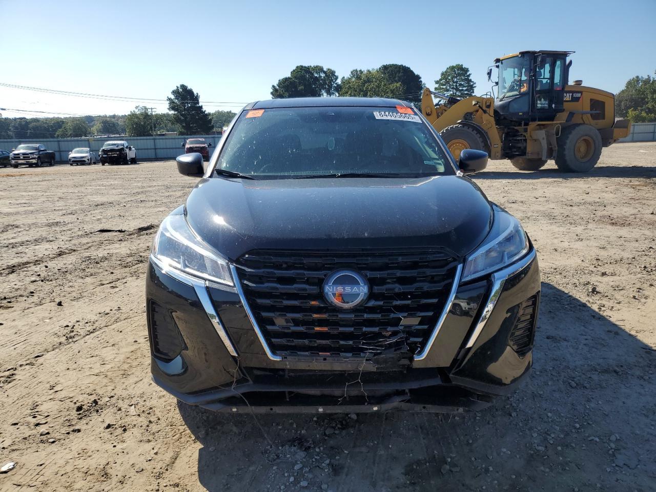 2023 NISSAN KICKS