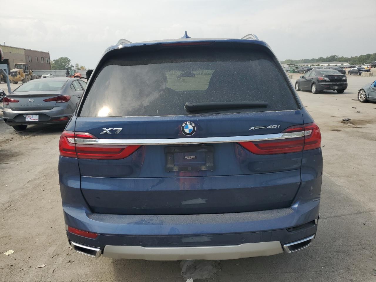 2022 BMW X7