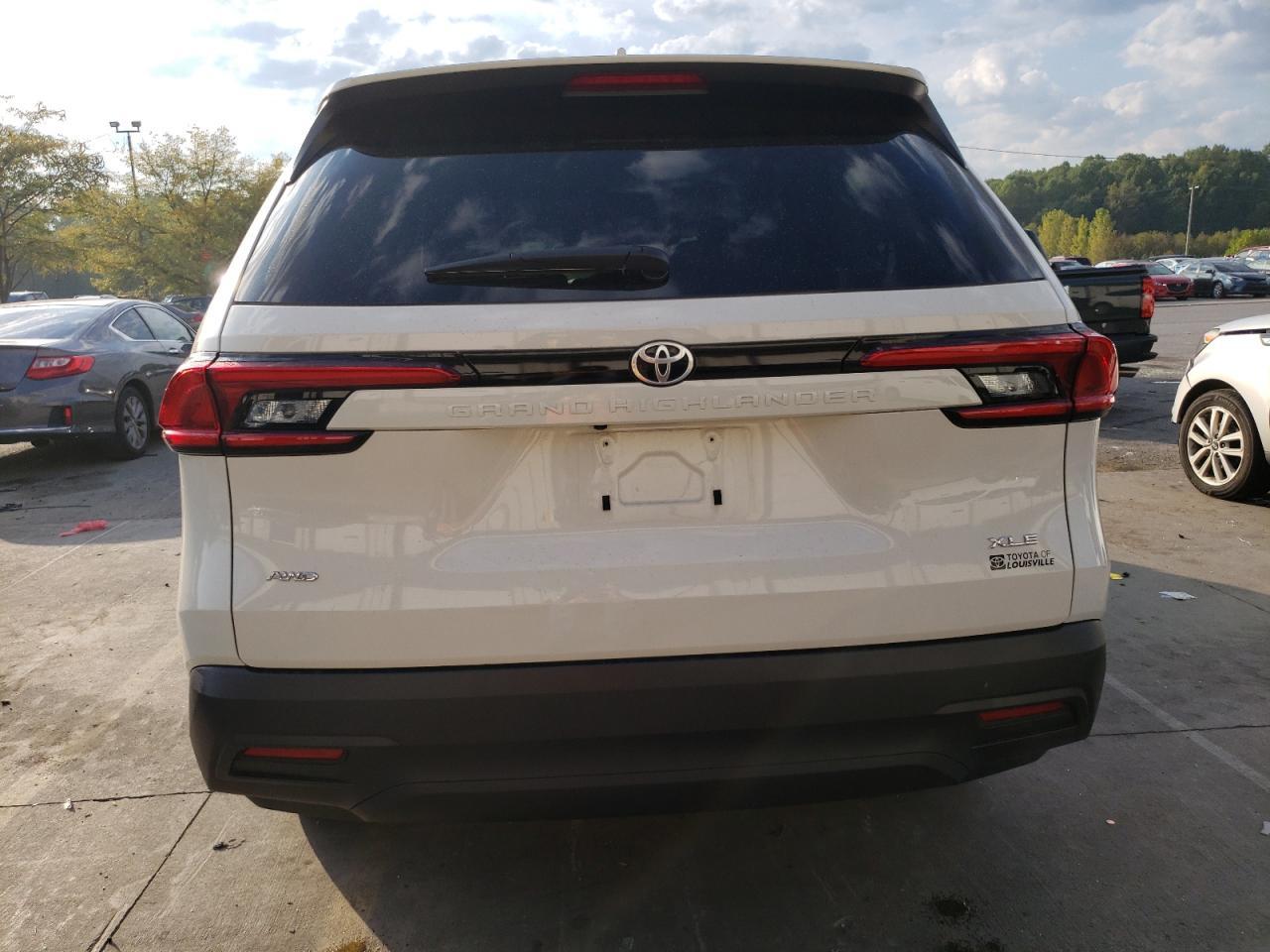 2024 TOYOTA HIGHLANDER