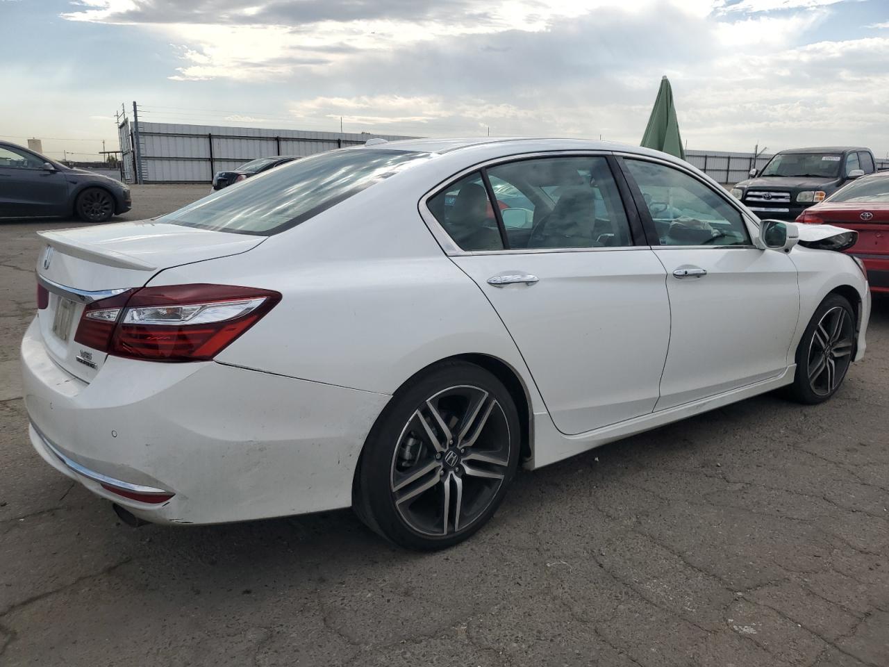 2017 HONDA ACCORD