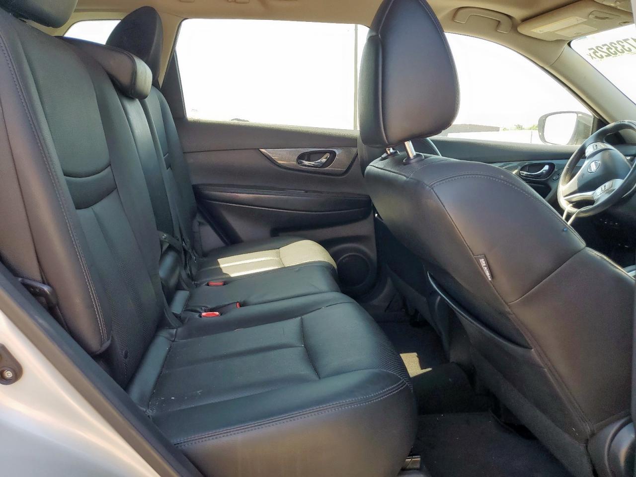 2015 NISSAN ROGUE