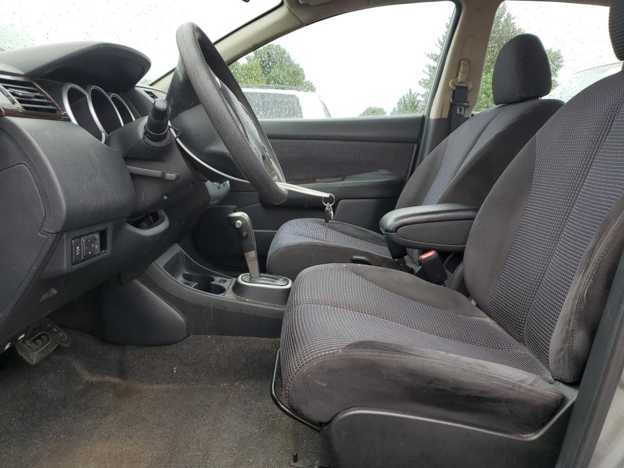 2011 NISSAN VERSA