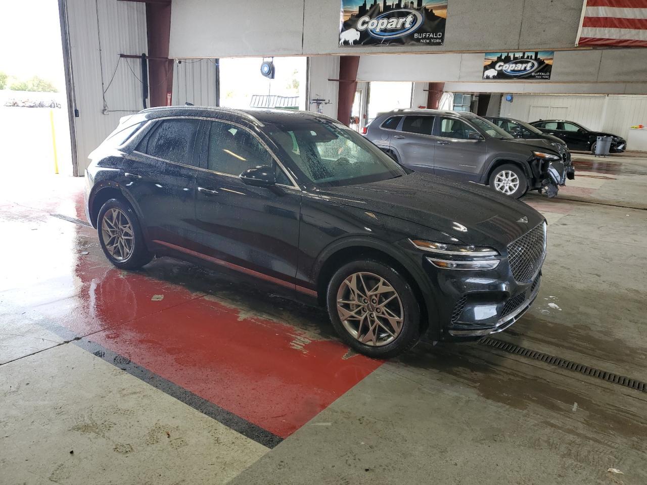 2025 GENESIS GV70