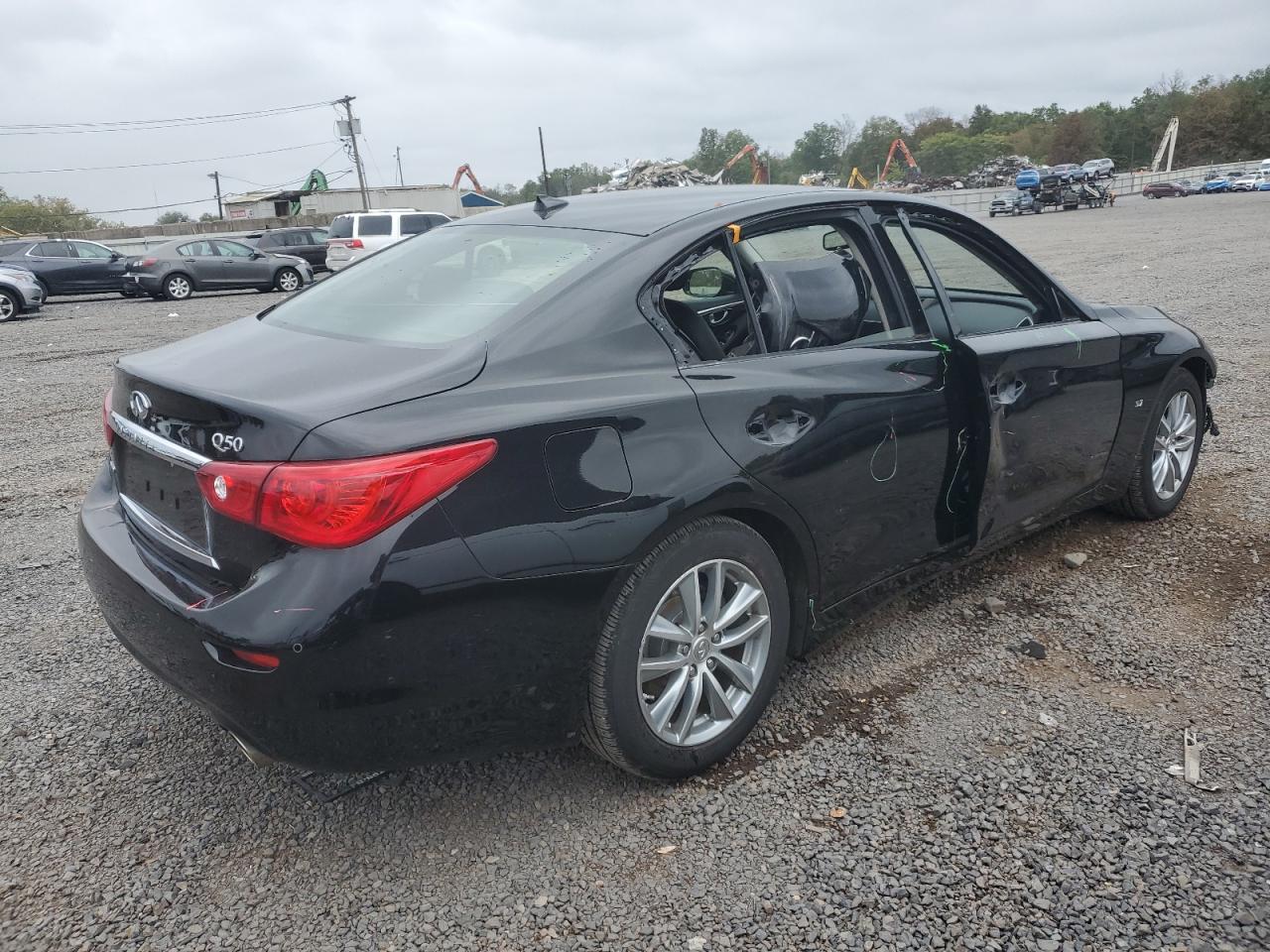 2015 INFINITI Q50