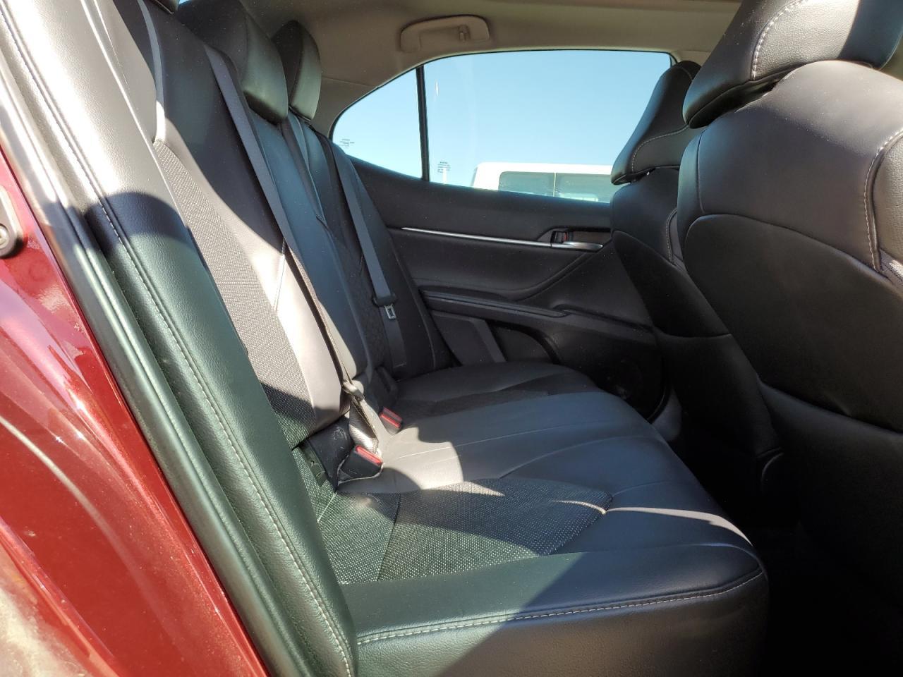 2018 TOYOTA CAMRY