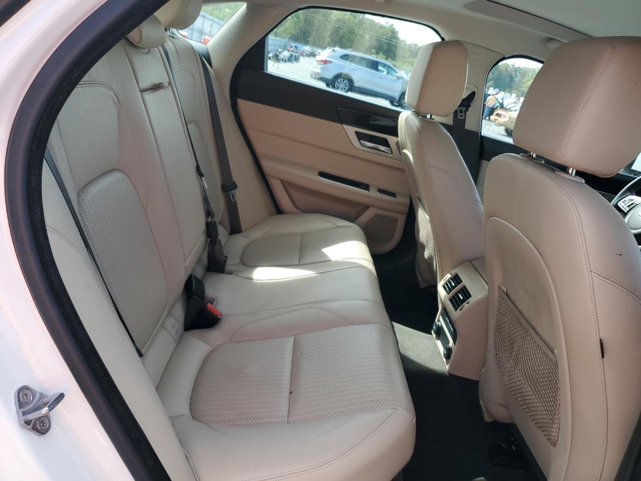2016 JAGUAR XF