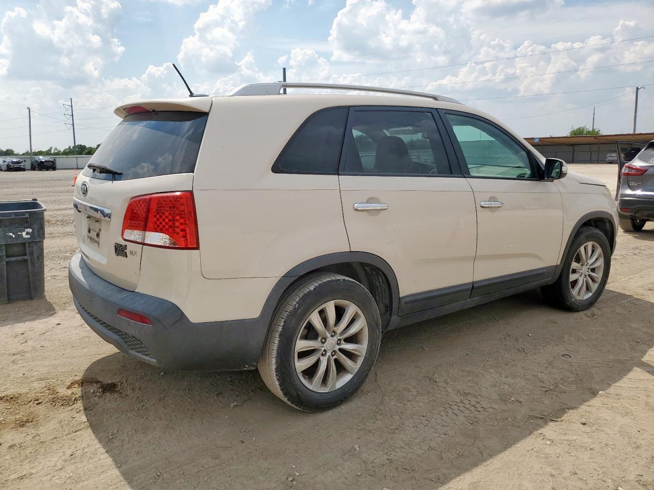 2011 KIA SORENTO