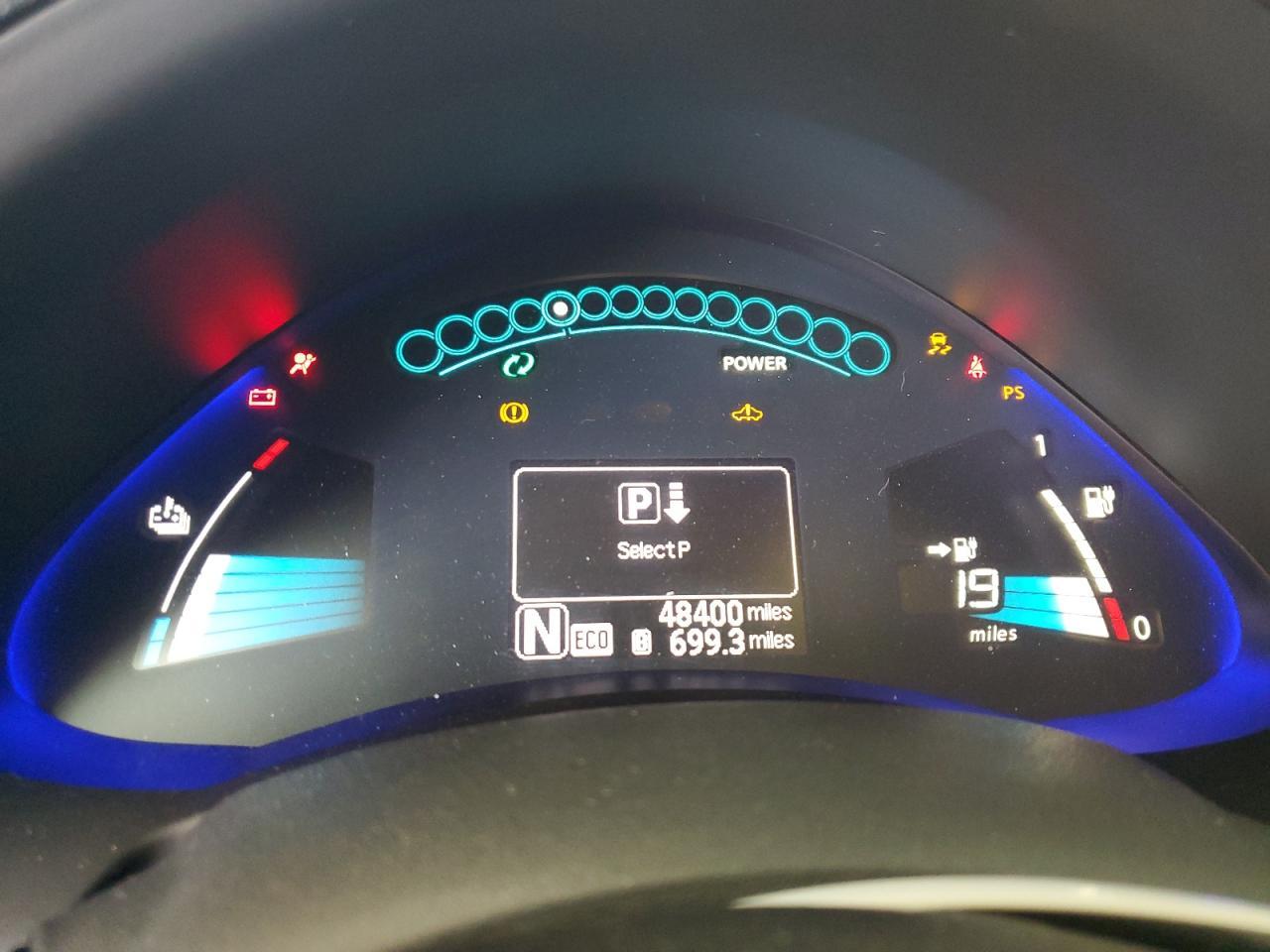 2017 NISSAN LEAF