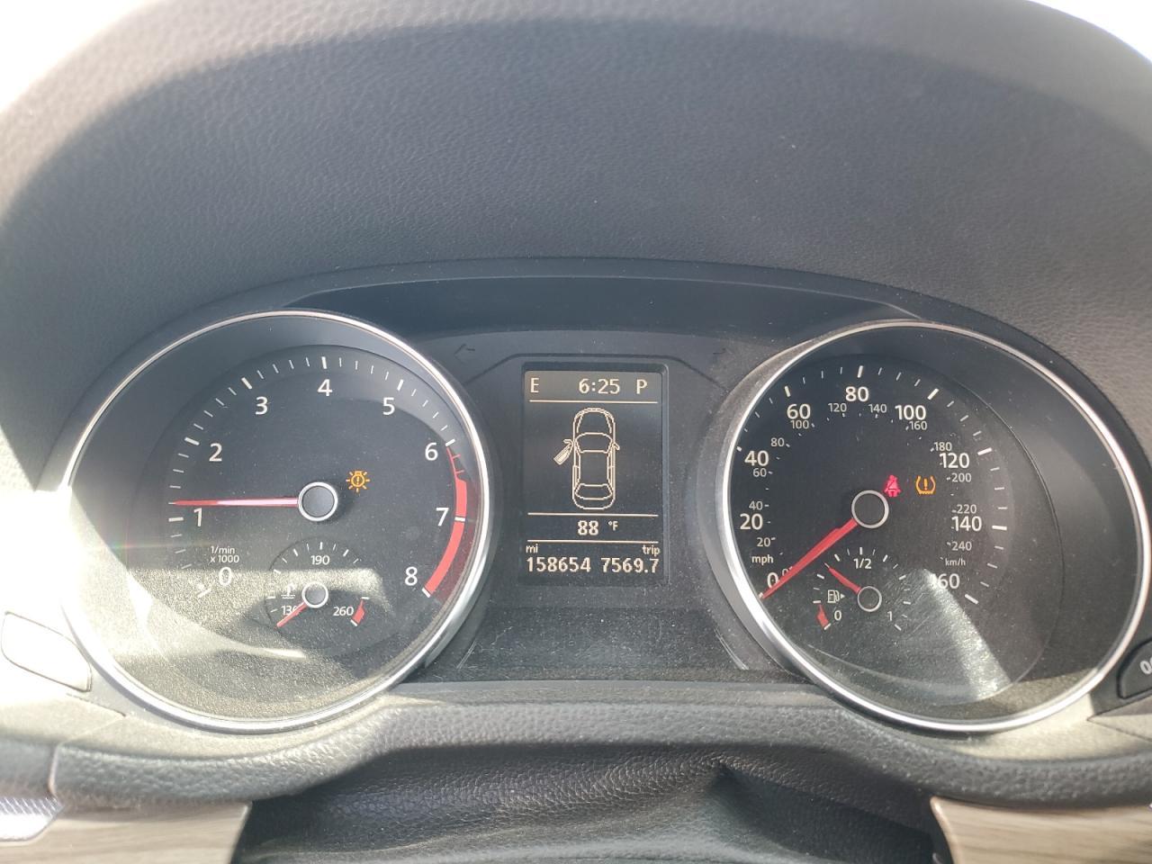 2016 VOLKSWAGEN Passat