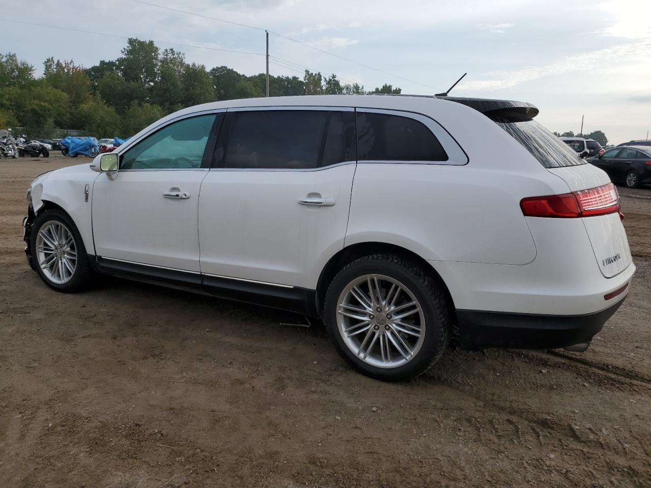 2019 LINCOLN MKT