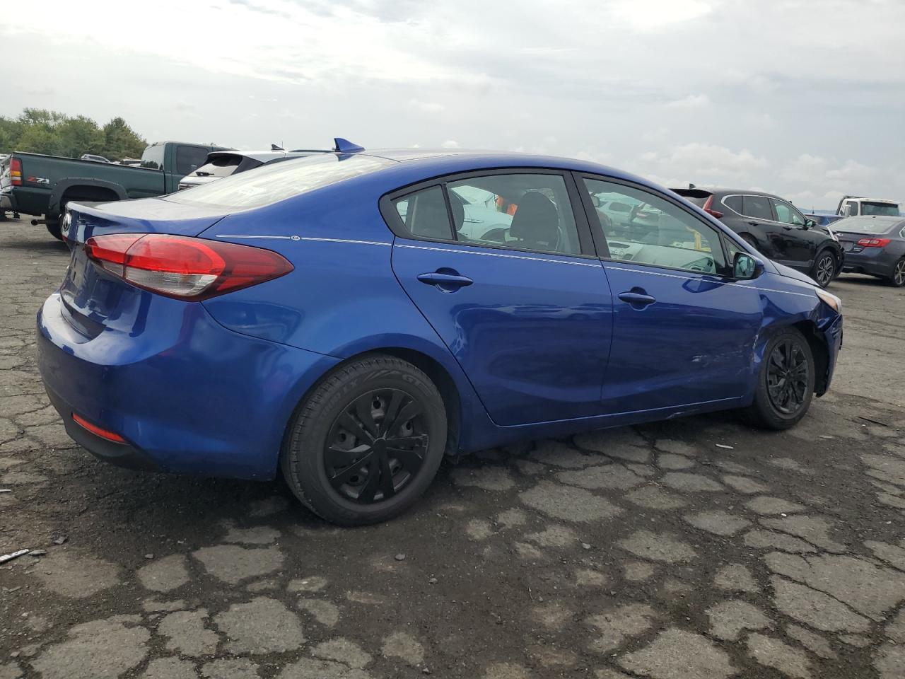 2017 KIA FORTE