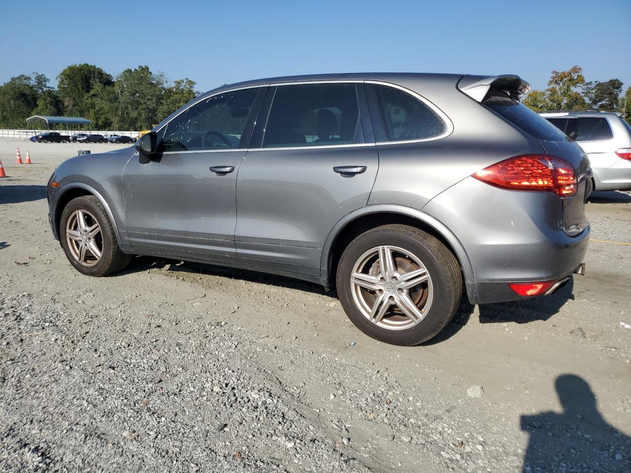 2014 PORSCHE CAYENNE