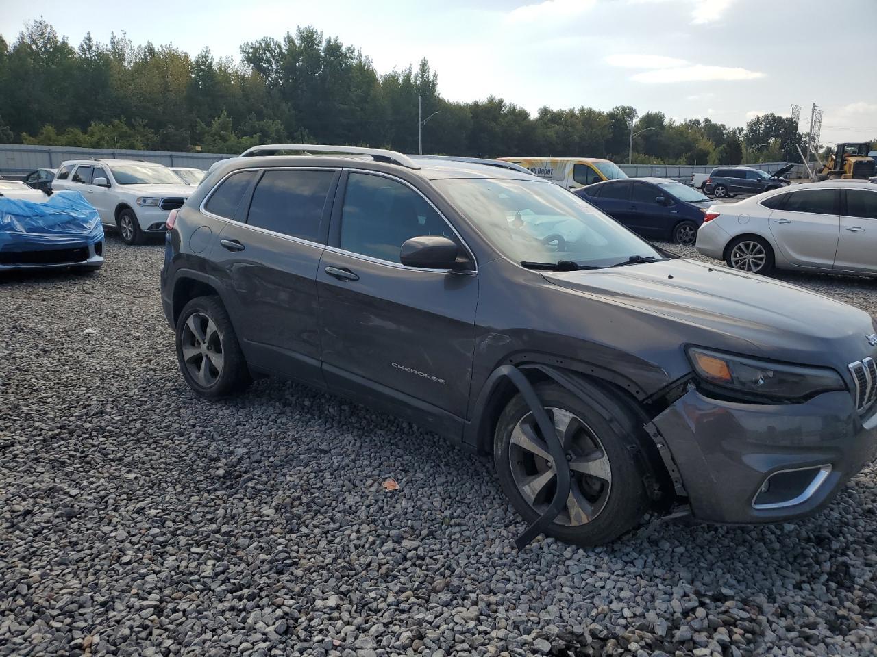 2019 JEEP CHEROKEE