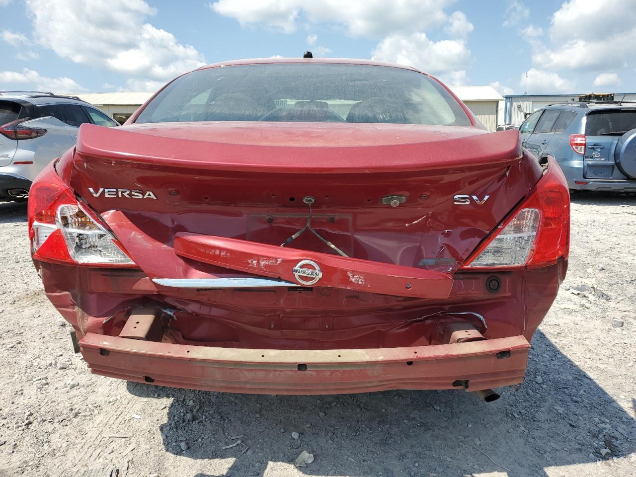 2012 NISSAN VERSA