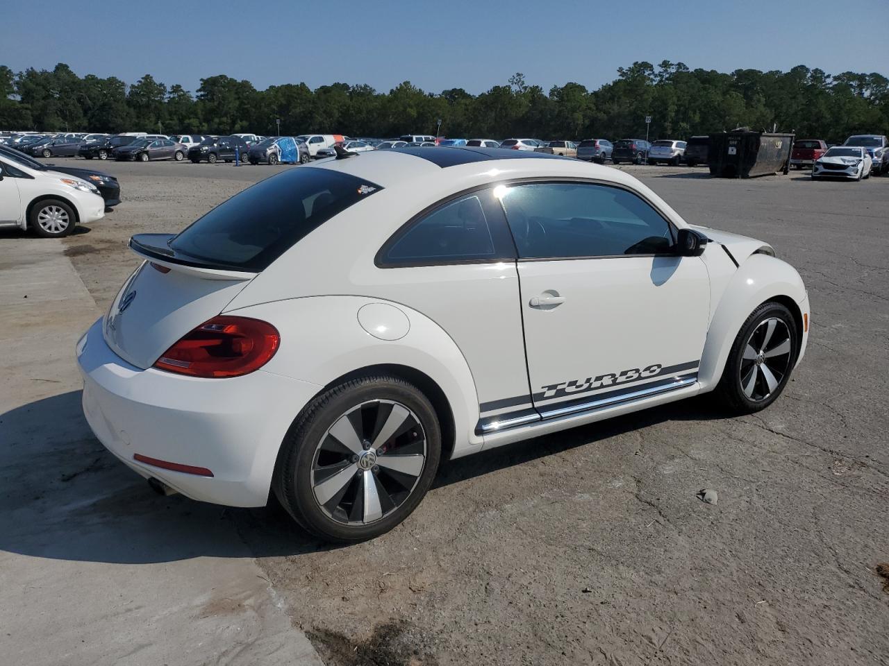 2013 VOLKSWAGEN Beetle