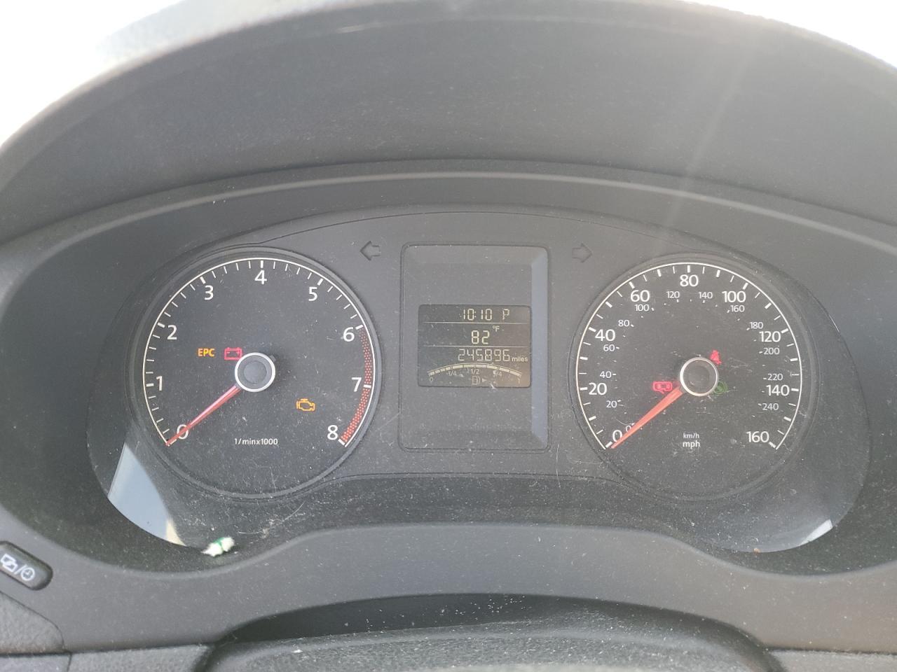 2013 VOLKSWAGEN JETTA