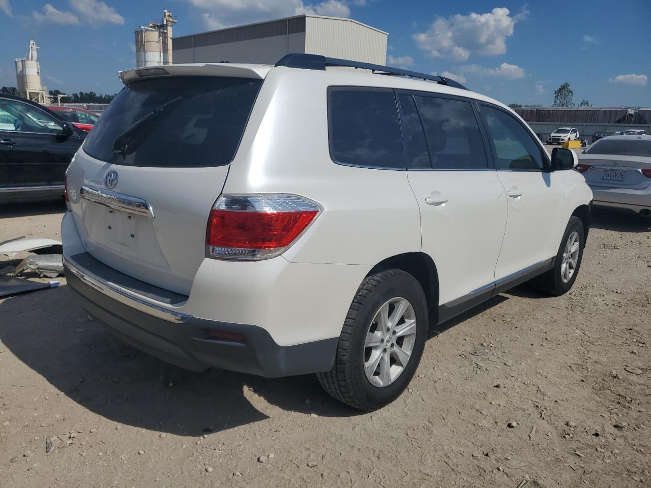 2013 TOYOTA HIGHLANDER