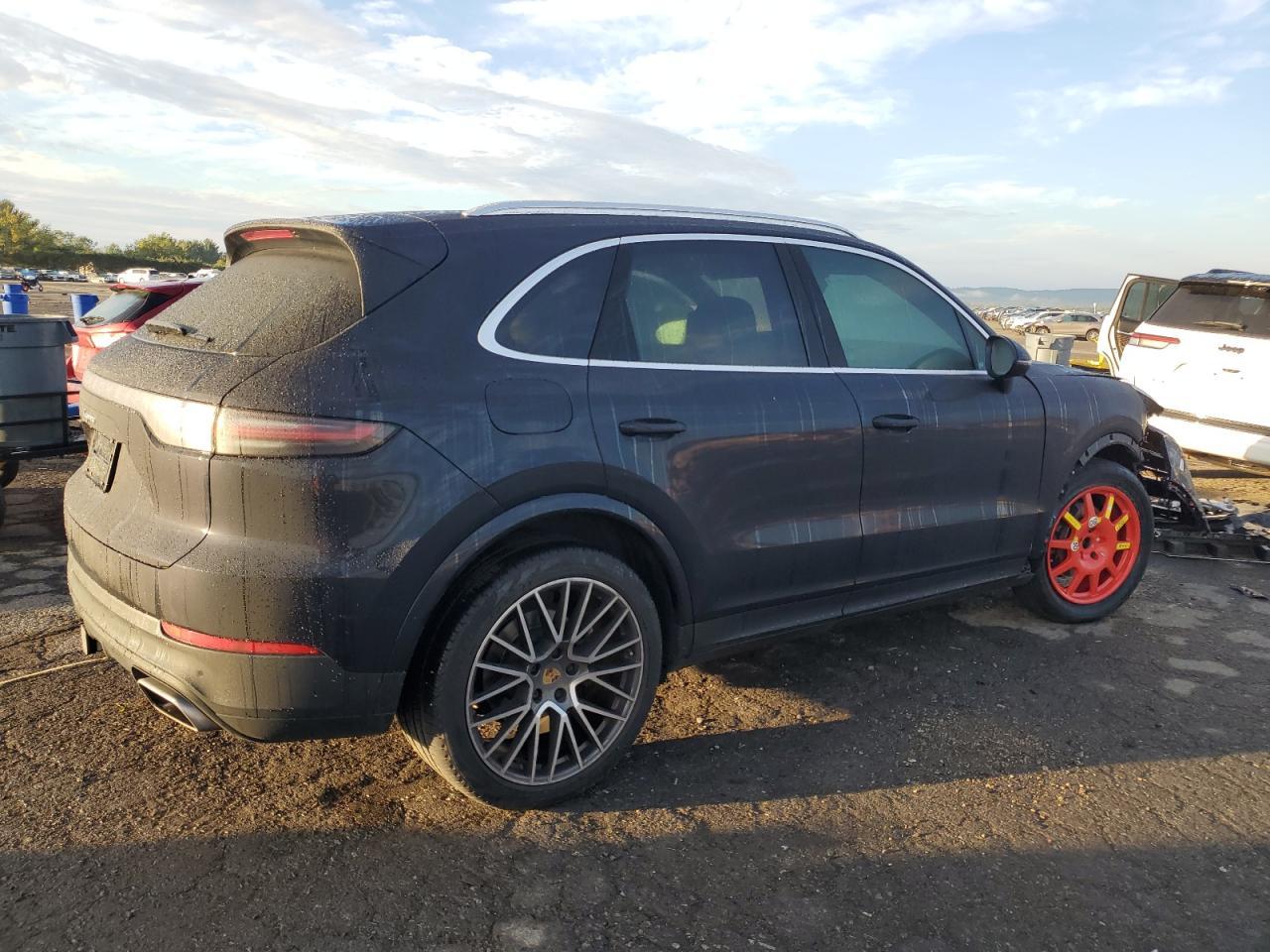 2019 PORSCHE CAYENNE