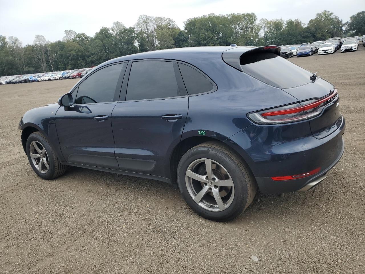 2020 PORSCHE Macan
