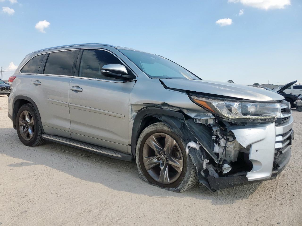 2018 TOYOTA HIGHLANDER