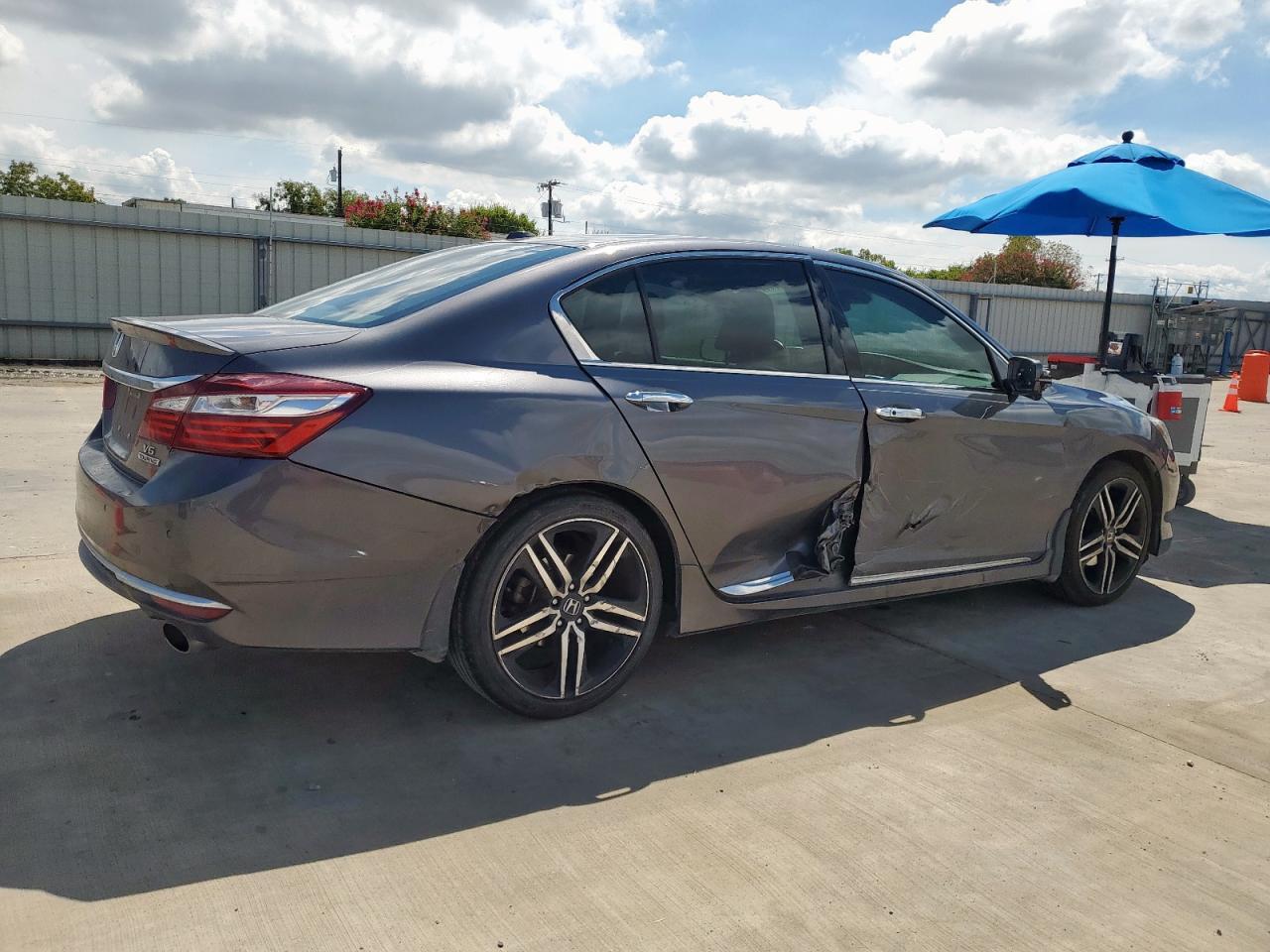 2017 HONDA ACCORD