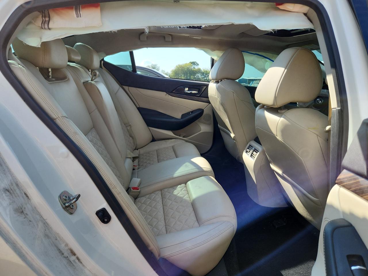 2017 NISSAN Maxima