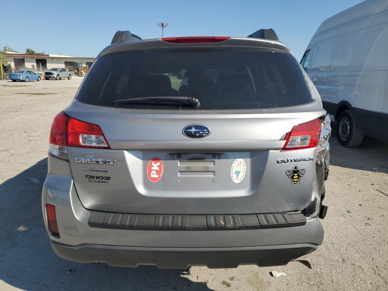 2010 SUBARU Outback