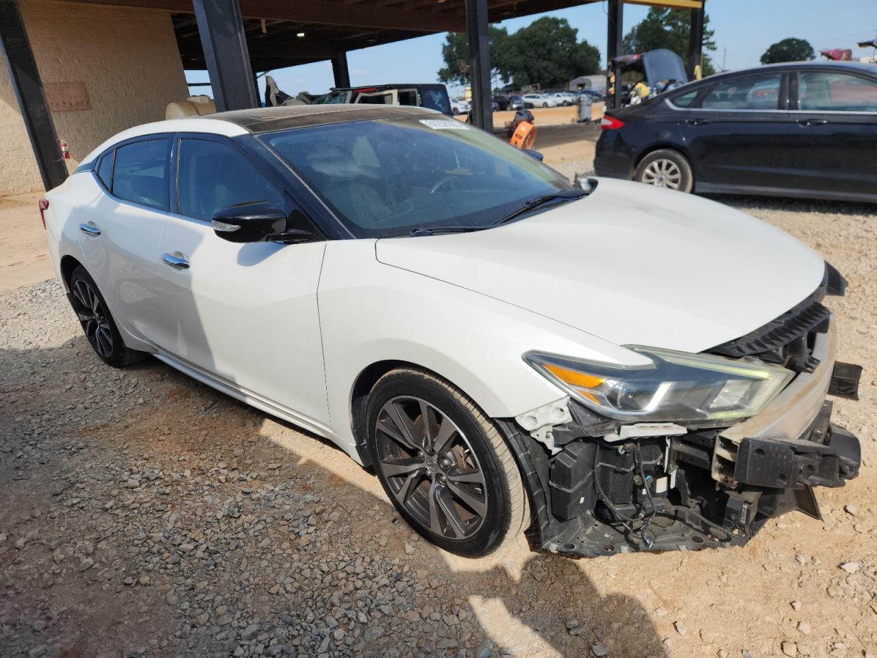 2016 NISSAN Maxima