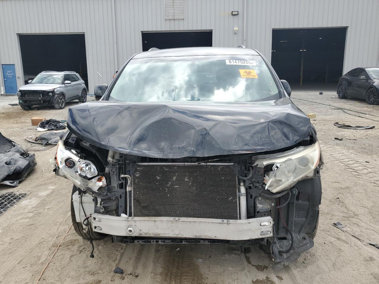 2016 NISSAN Quest