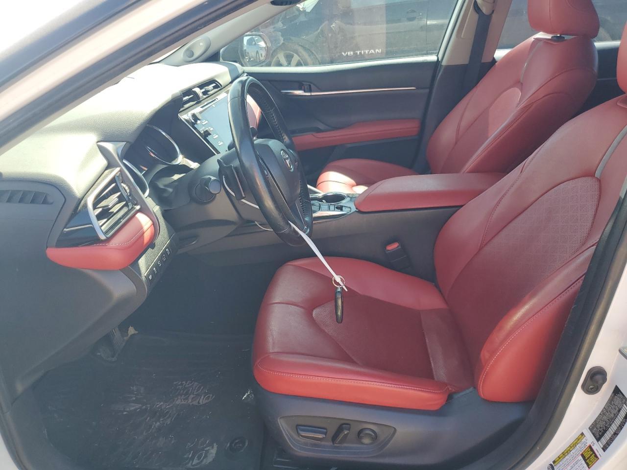 2019 TOYOTA CAMRY