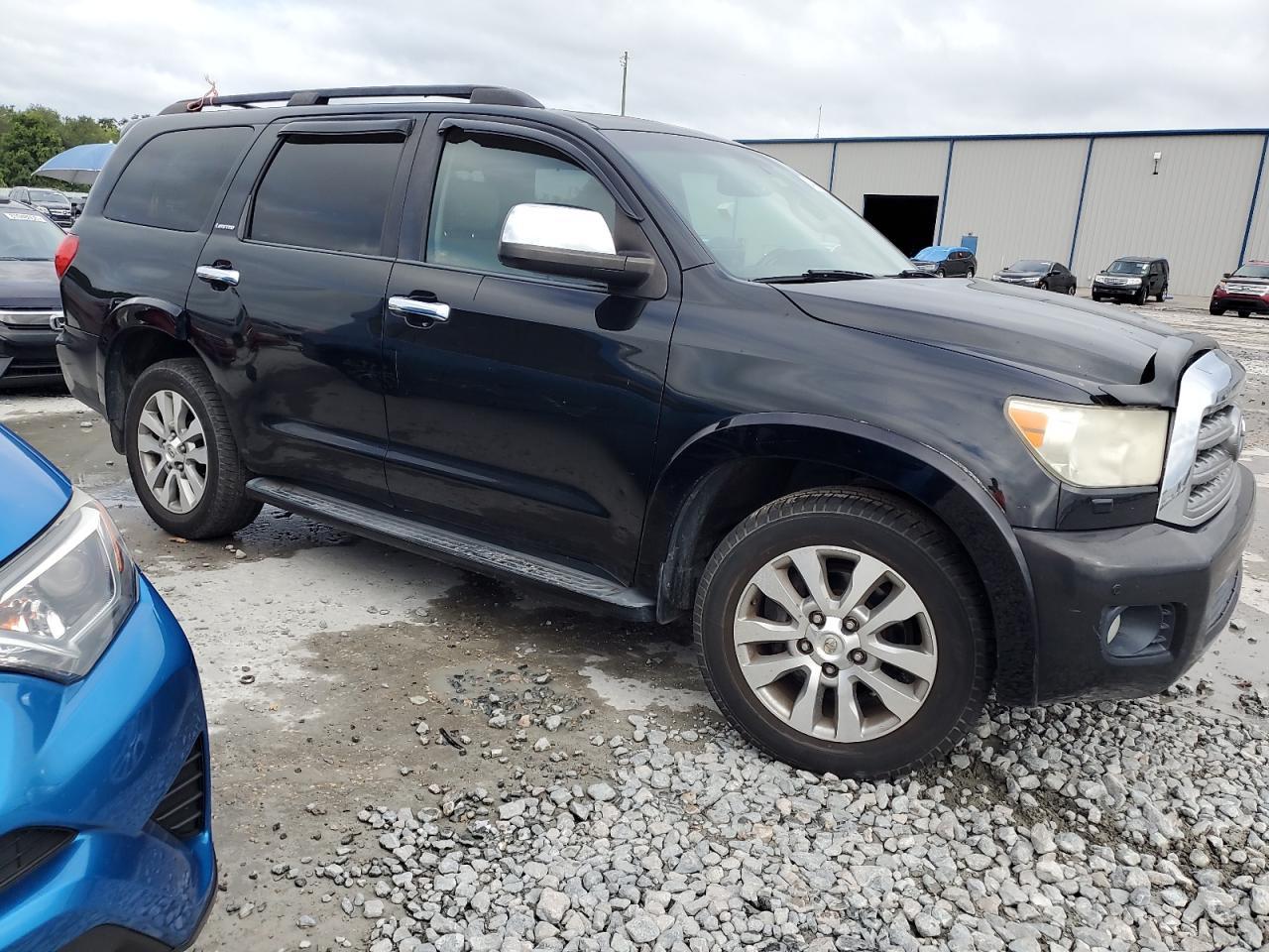 2011 TOYOTA Sequoia