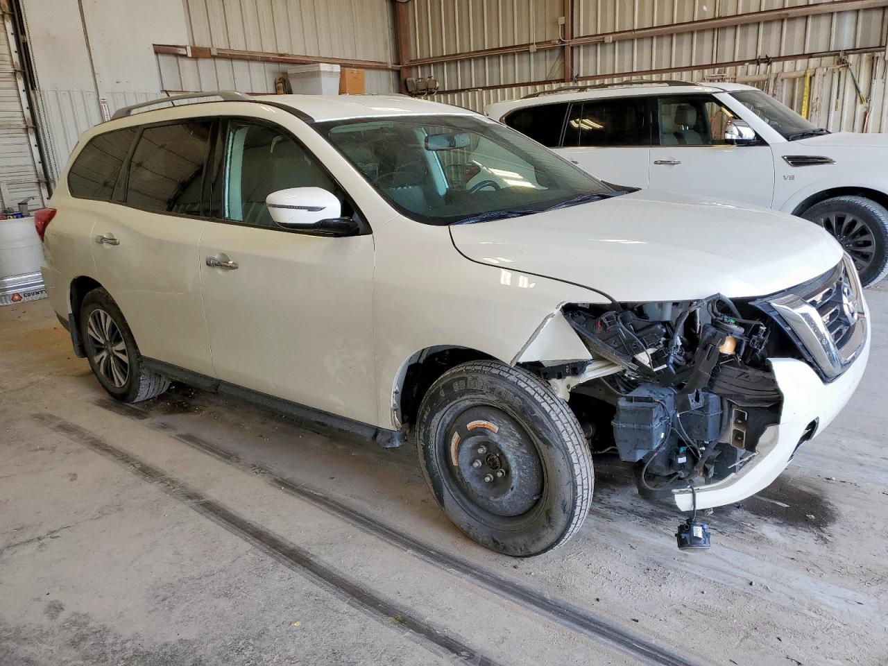 2017 NISSAN PATHFINDER
