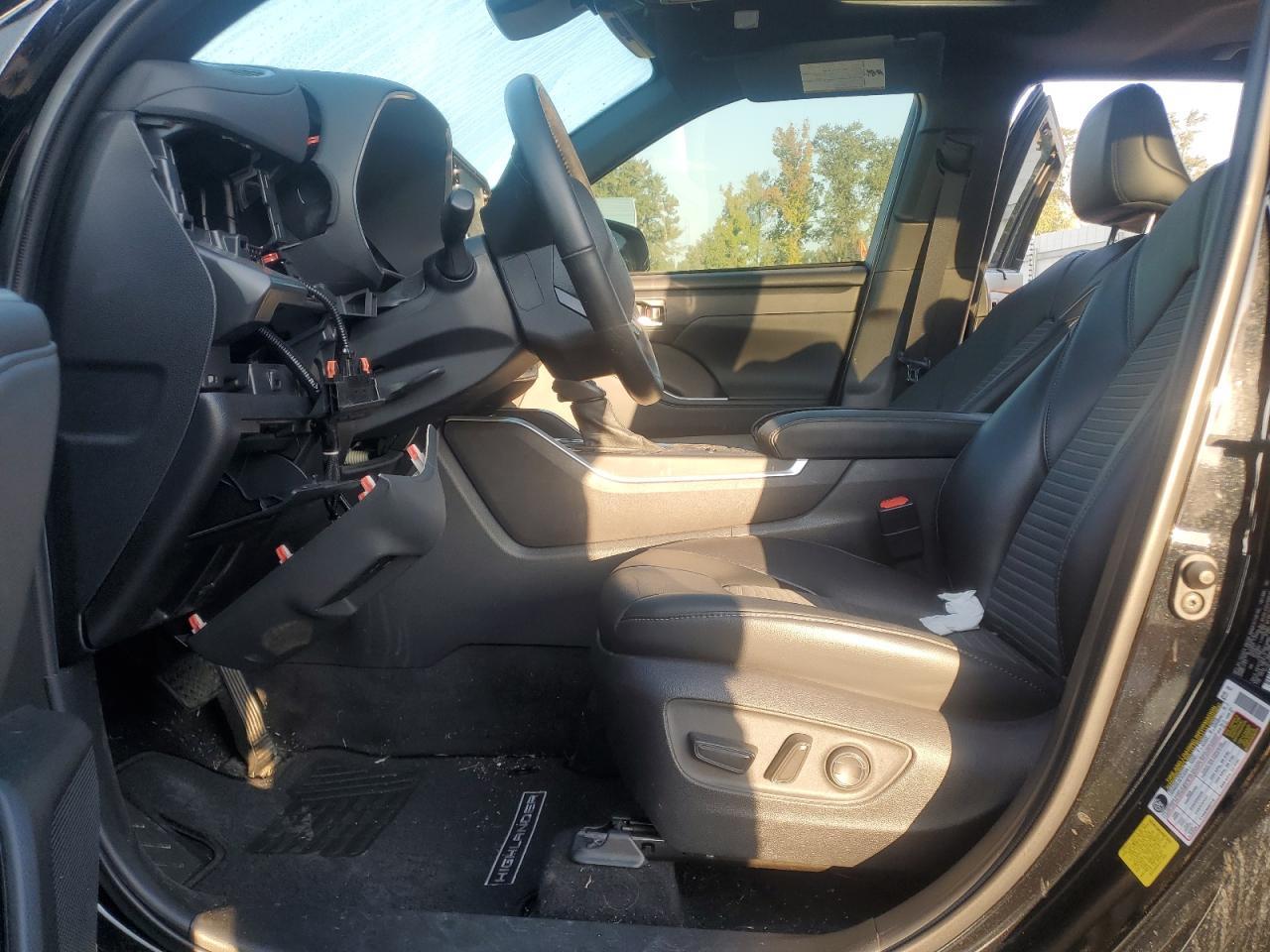 2022 TOYOTA HIGHLANDER