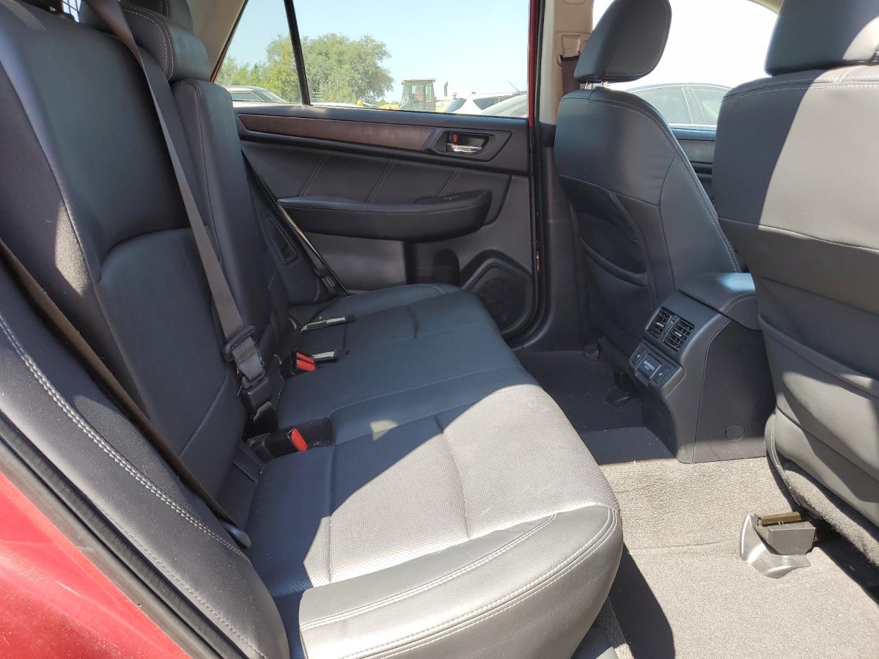 2018 SUBARU Outback