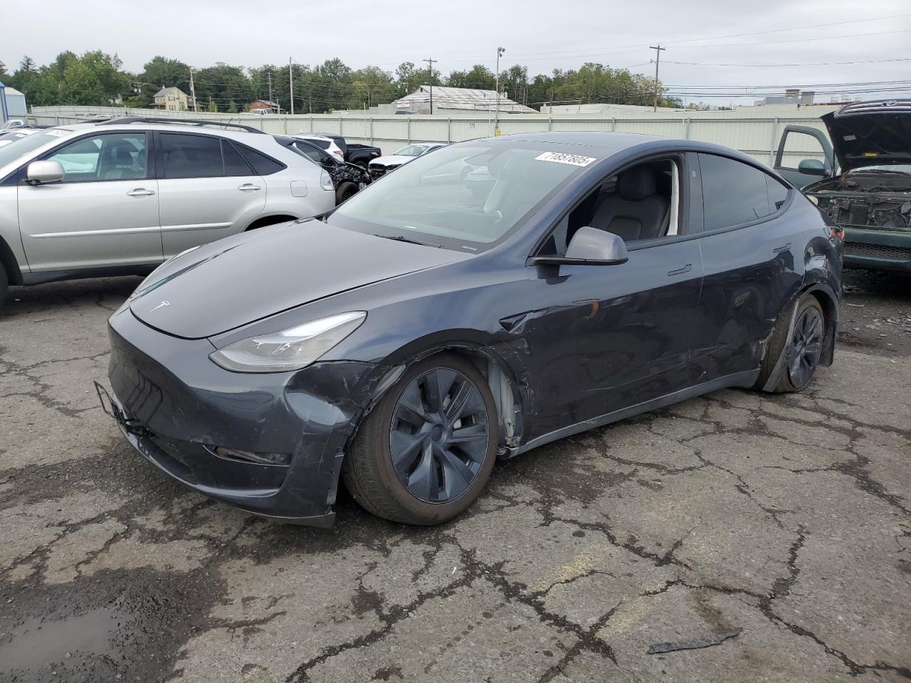 2024 TESLA MODEL Y