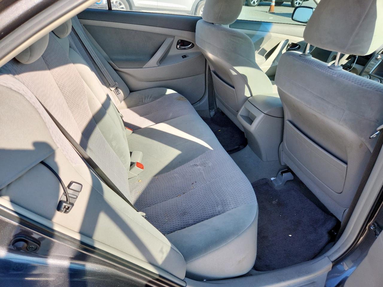 2011 TOYOTA CAMRY