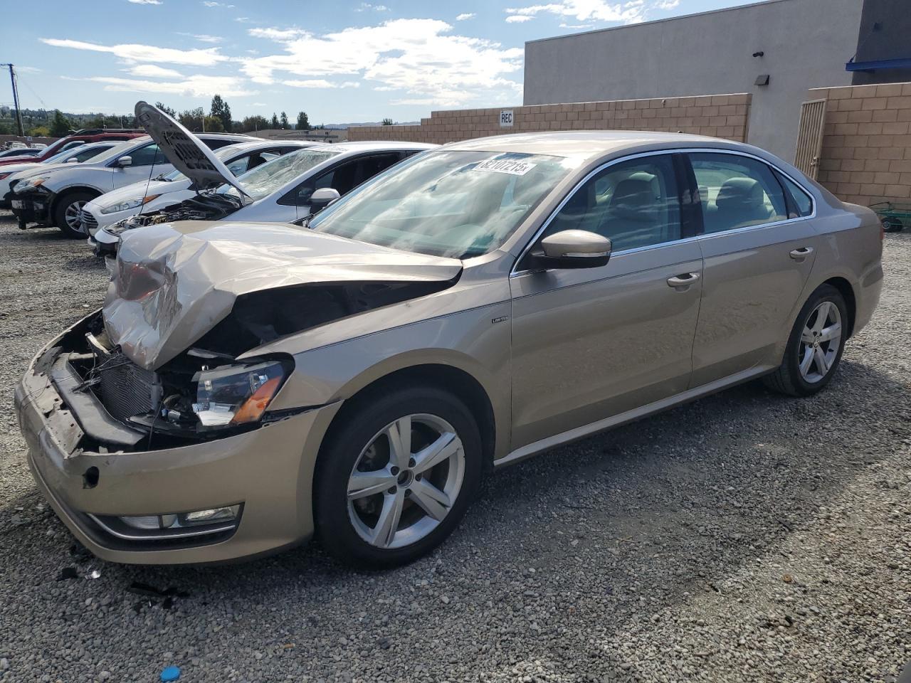2015 VOLKSWAGEN Passat