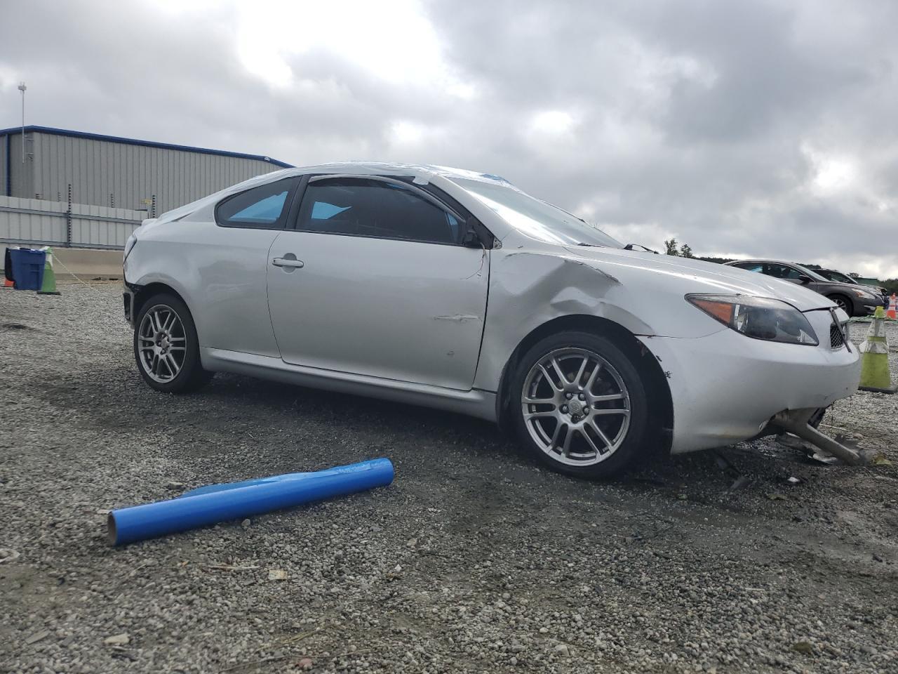 2005 TOYOTA SCION