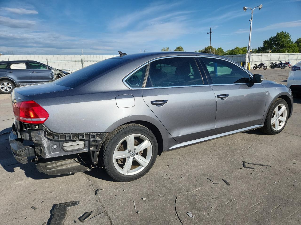 2015 VOLKSWAGEN Passat