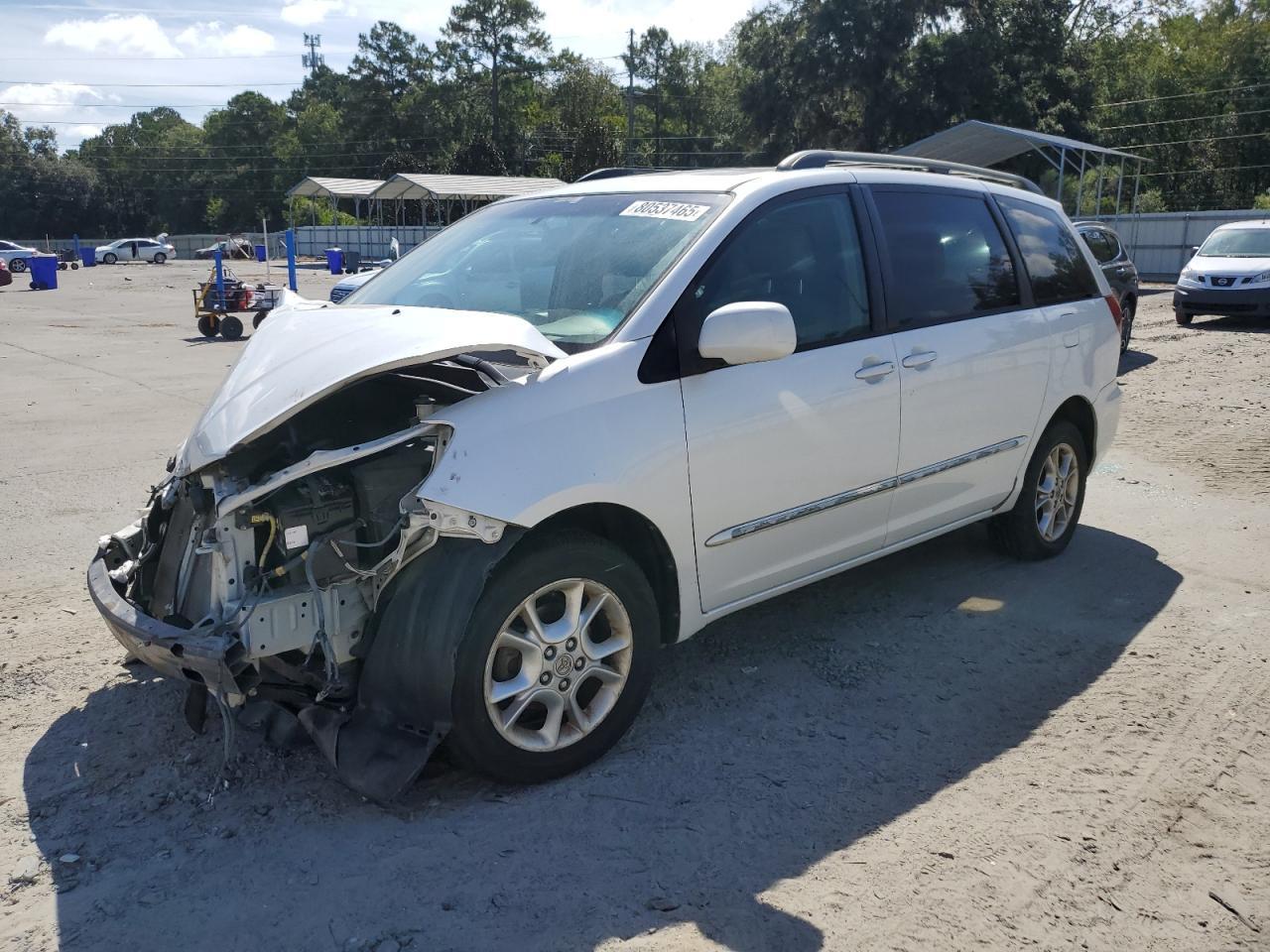 2005 TOYOTA SIENNA
