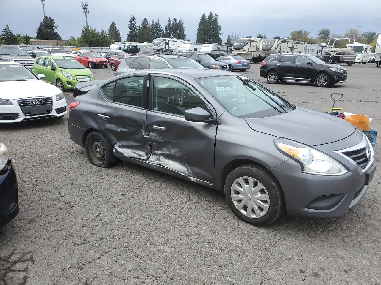2017 NISSAN VERSA