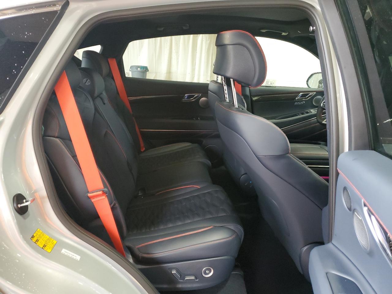 2025 GENESIS GV80