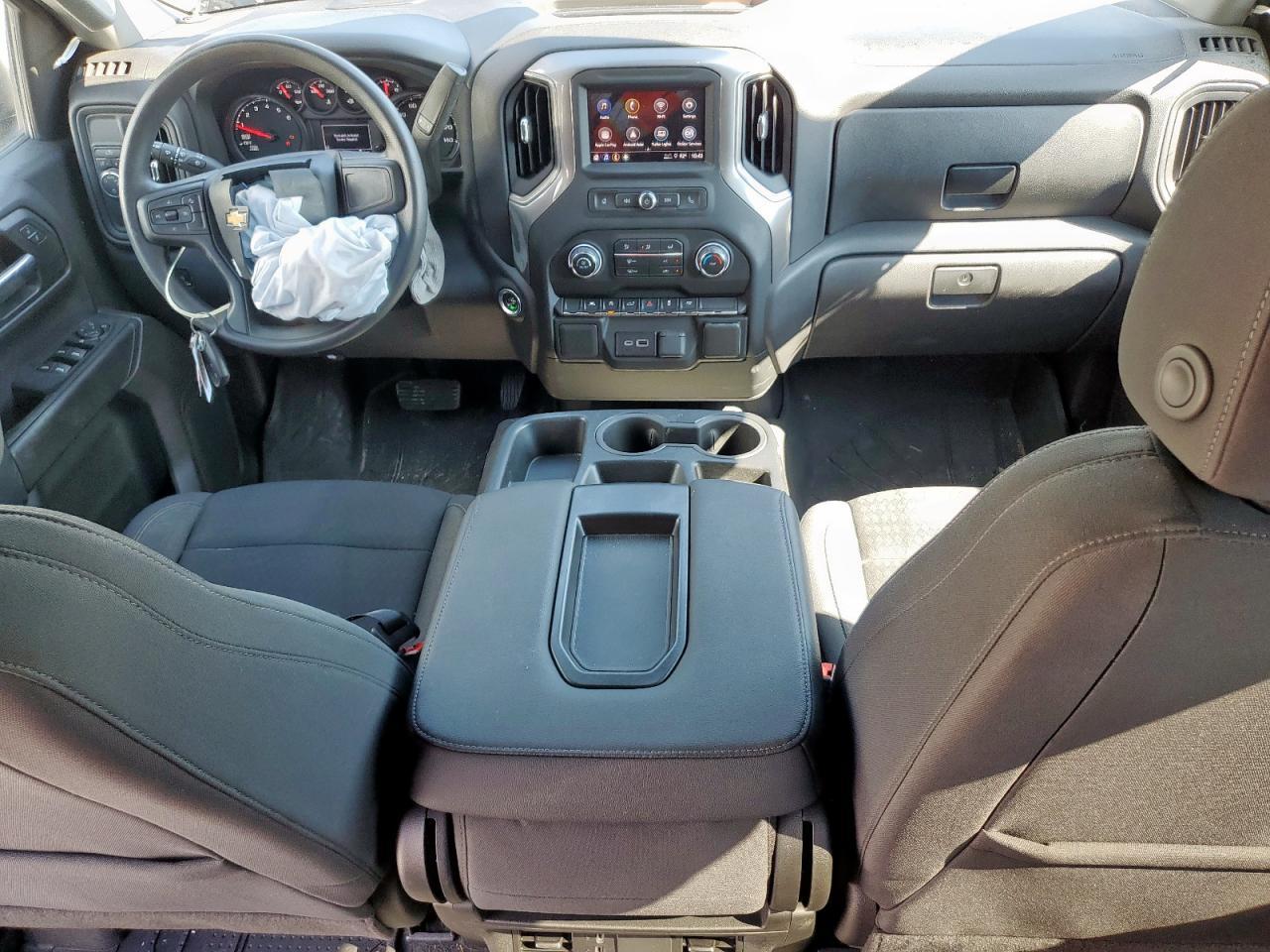 2024 CHEVROLET Silverado