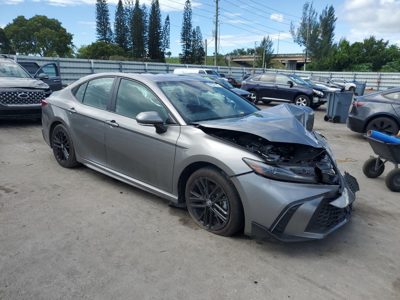 2025 TOYOTA CAMRY