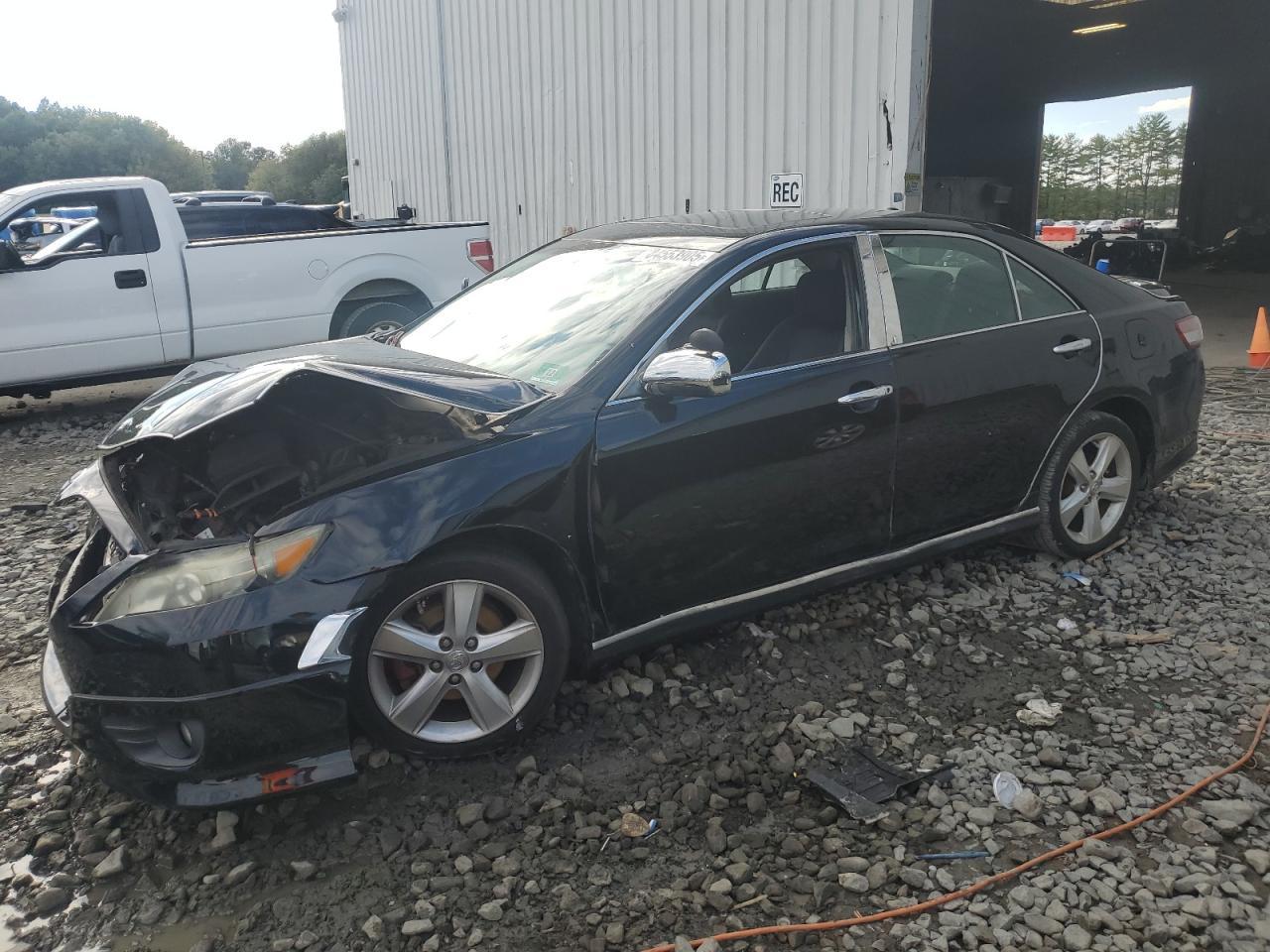2011 TOYOTA CAMRY