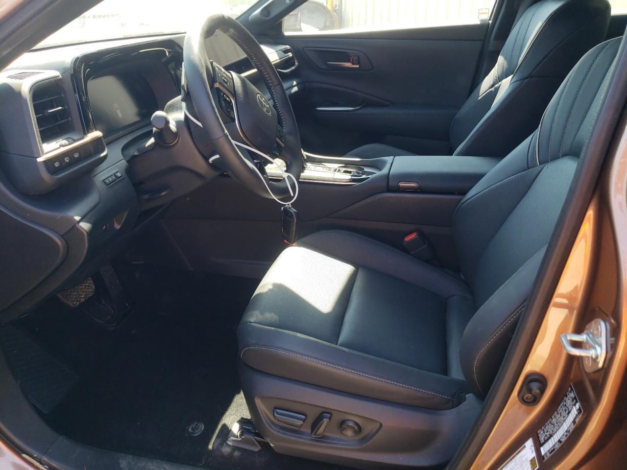 2025 TOYOTA Crown