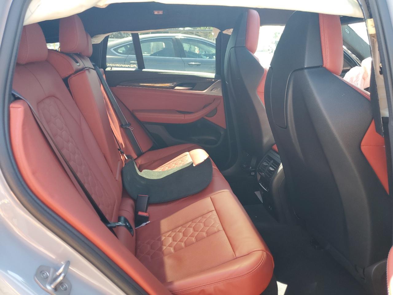 2023 BMW X4