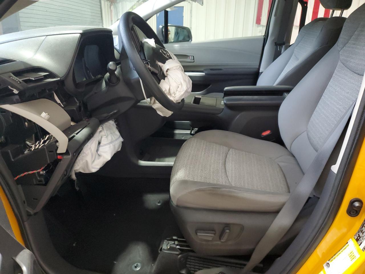 2023 TOYOTA SIENNA